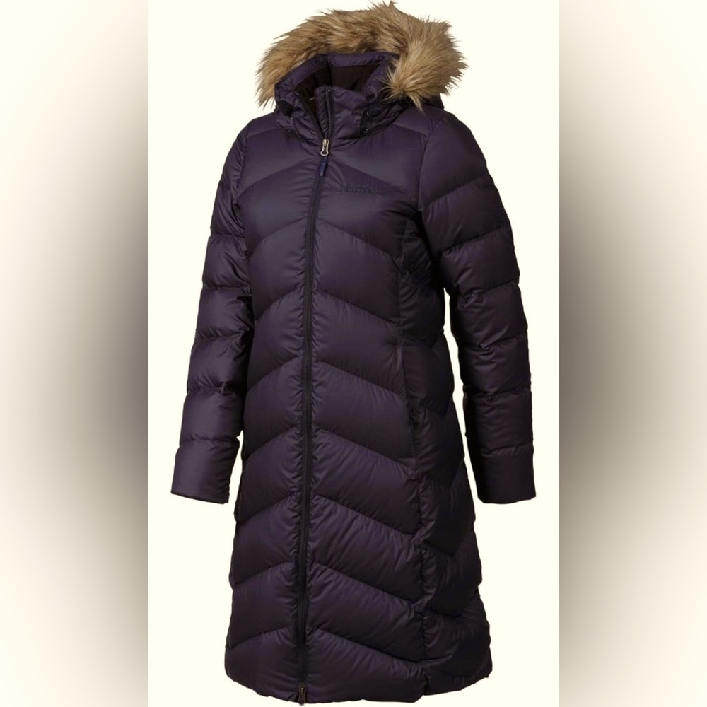 Marmot Women's Montreaux Coat - long Parka. 
Size Medium
Black 
700 fill